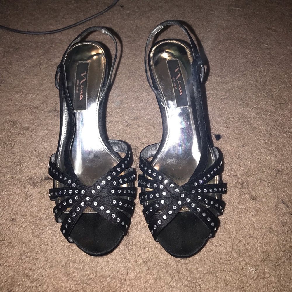 Only worn once for a homecoming dance. Great condition!